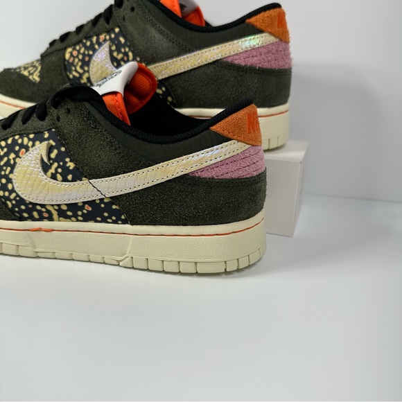 DUNK LOW SE GONE FISHING RAINBOW TROUT SPOTTED SUEDE DARK IRIDESCENT ORANGE PINK - Picture 10 of 11